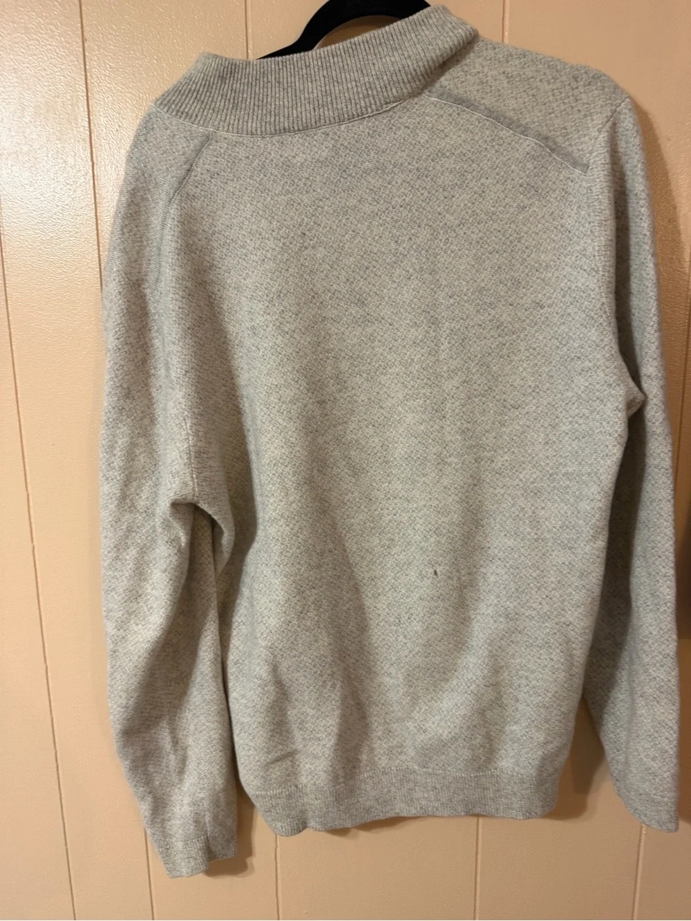 Robert Talbott gray cashmere pullover sweater